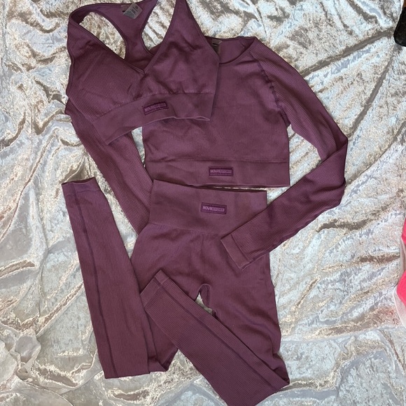 Fashion Nova Pants - Fashion Nova Matching Sports Athletic Set including Bra Leggings & Shirt